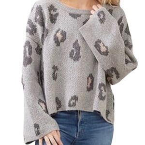 BY TOGETHER Women’s Leopard Print Oversized Cropped Sweater Gray Size Small